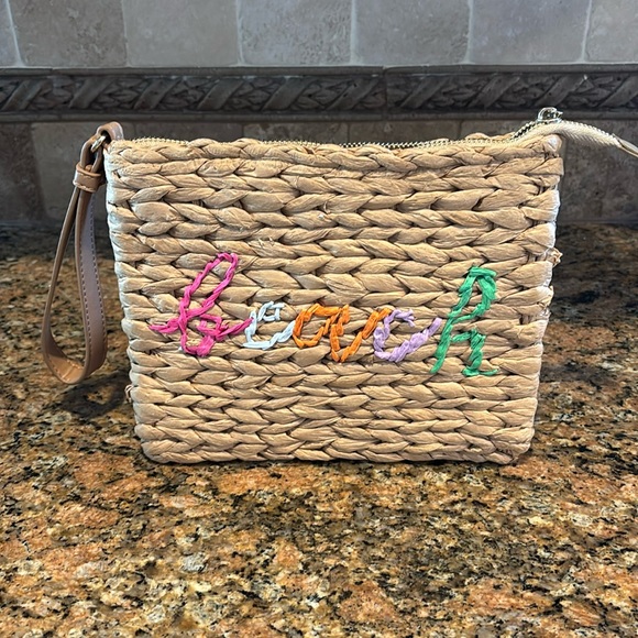 Embroidered Beach Wristlet Clutch by Time and Tru - Picture 1 of 4
